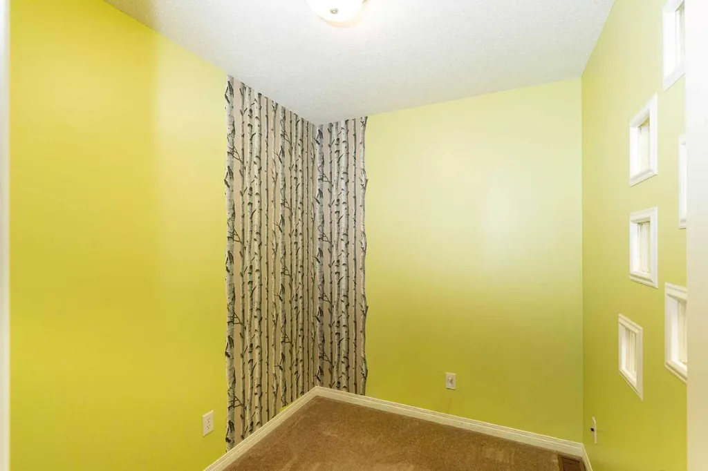 213 Tuscany Valley Green NW Calgary AB T3L 0A1
