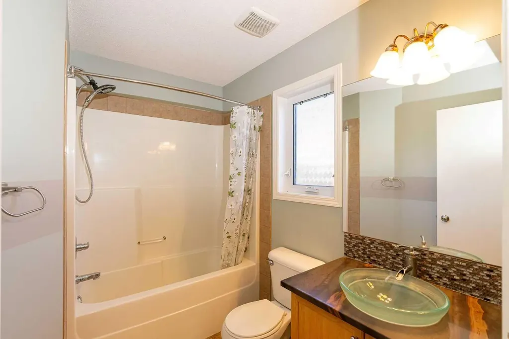 213 Tuscany Valley Green NW Calgary AB T3L 0A1
