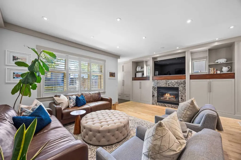 211 32 Avenue NW Calgary AB T2M 2P8