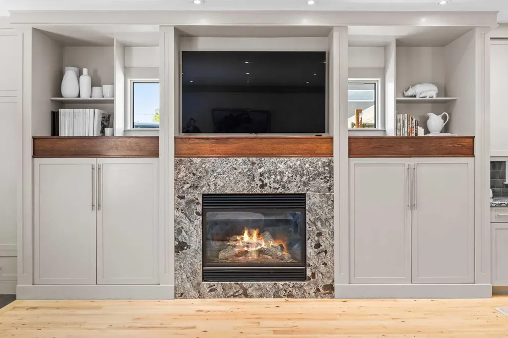 211 32 Avenue NW Calgary AB T2M 2P8