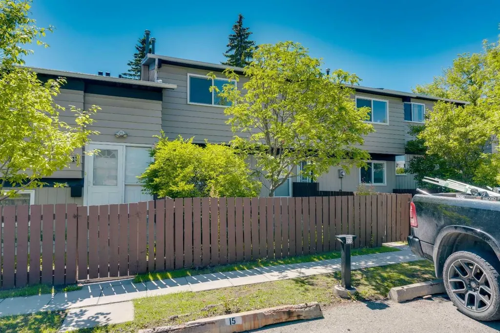 7205 4 Street NE Calgary AB T2K5S3