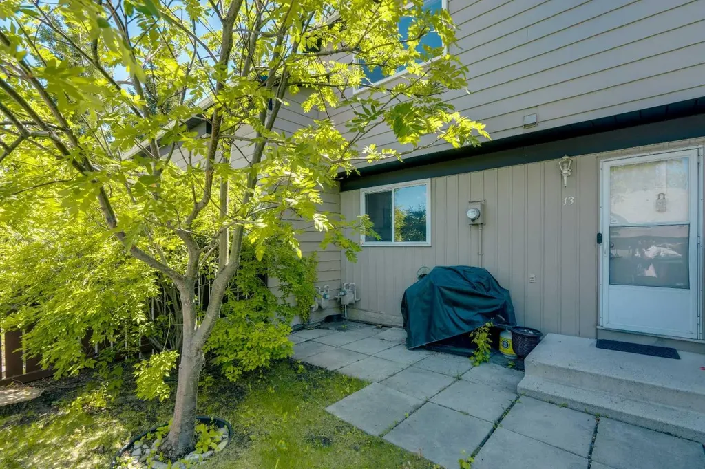 7205 4 Street NE Calgary AB T2K5S3