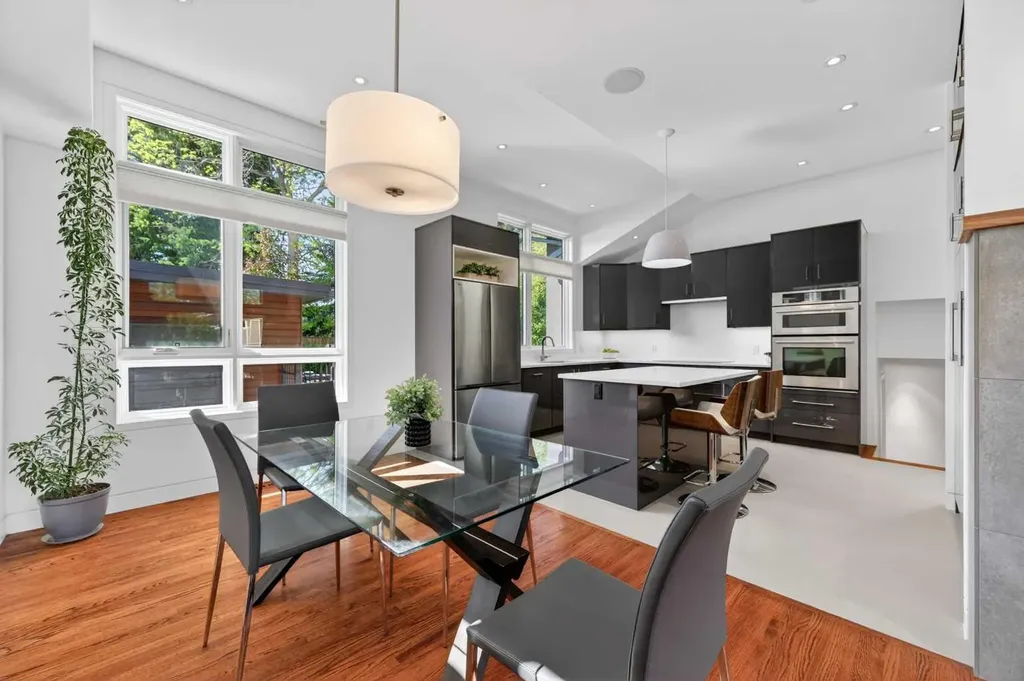5119 Vallance Crescent NW Calgary AB T3A 0T7