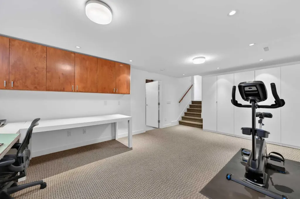 5119 Vallance Crescent NW Calgary AB T3A 0T7