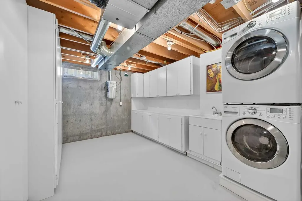 5119 Vallance Crescent NW Calgary AB T3A 0T7