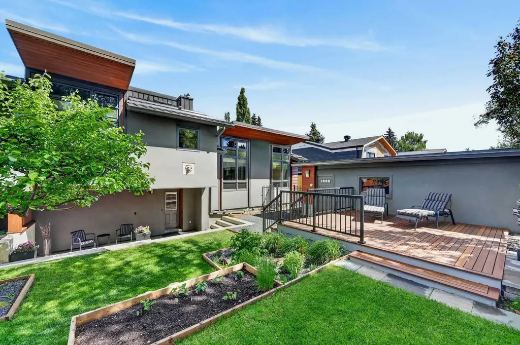 5119 Vallance Crescent NW Calgary AB T3A 0T7