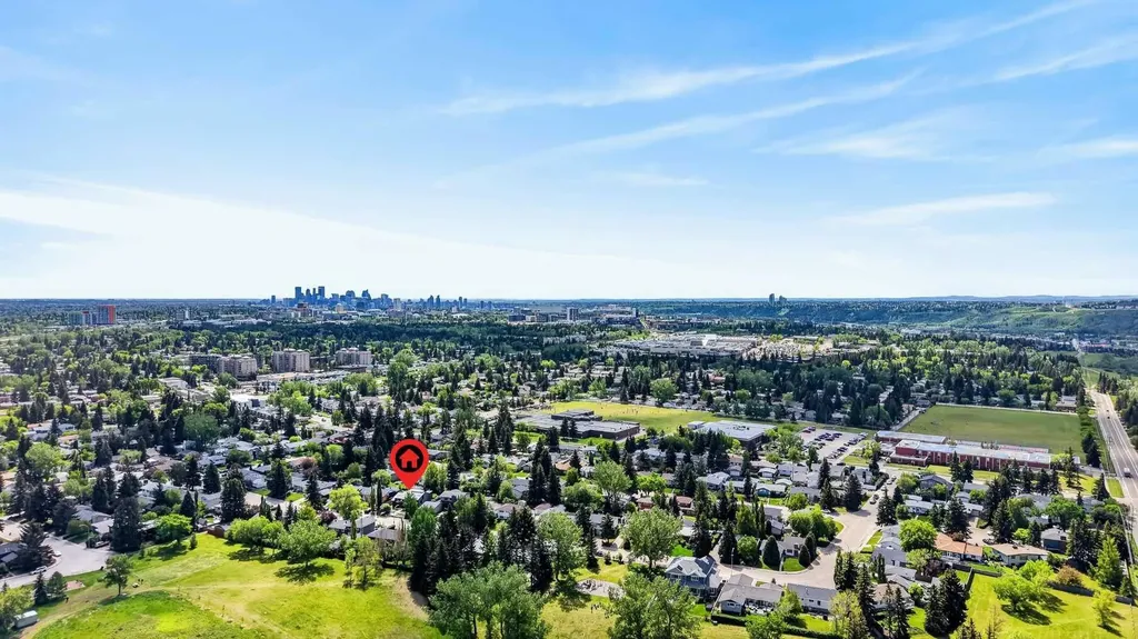 5119 Vallance Crescent NW Calgary AB T3A 0T7