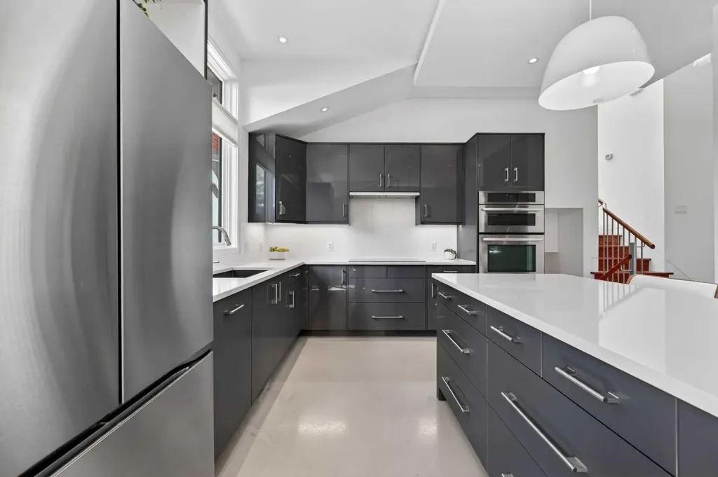 5119 Vallance Crescent NW Calgary AB T3A 0T7