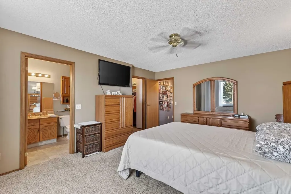 57 Del Rio Place NE Calgary AB T1Y 6N3