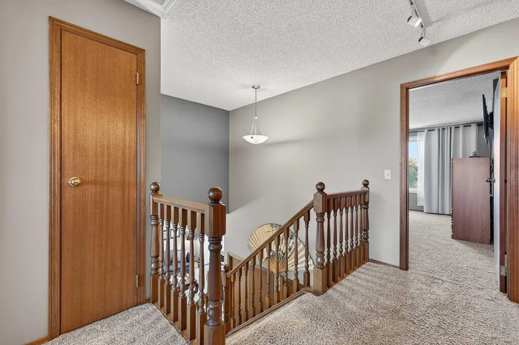 57 Del Rio Place NE Calgary AB T1Y 6N3