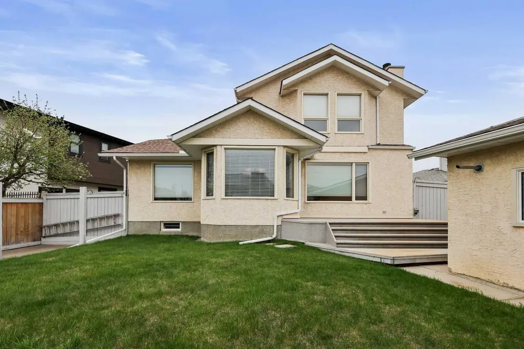 57 Del Rio Place NE Calgary AB T1Y 6N3