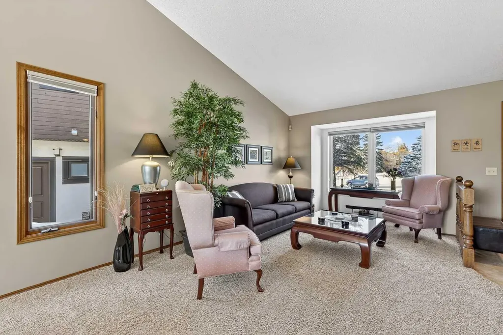 57 Del Rio Place NE Calgary AB T1Y 6N3