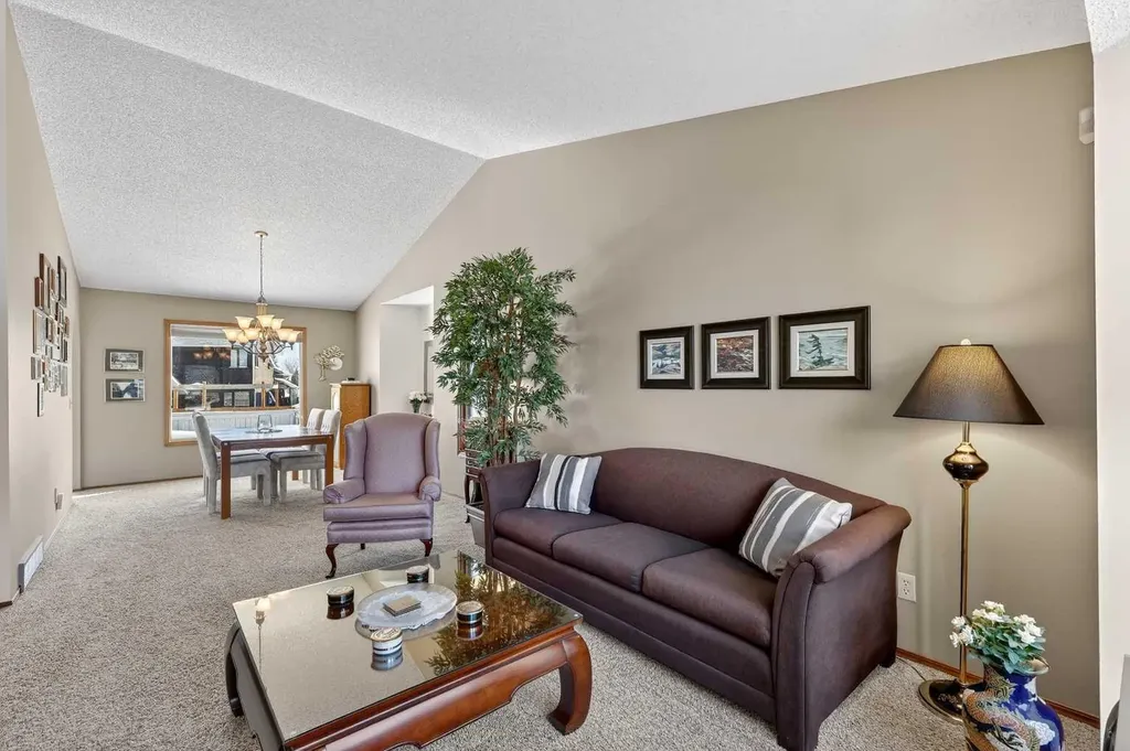 57 Del Rio Place NE Calgary AB T1Y 6N3