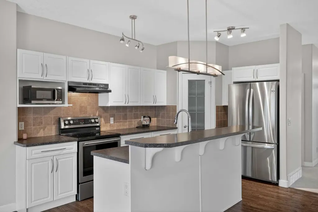 103 Bridle Estates Mews SW Calgary AB T2A 6R1
