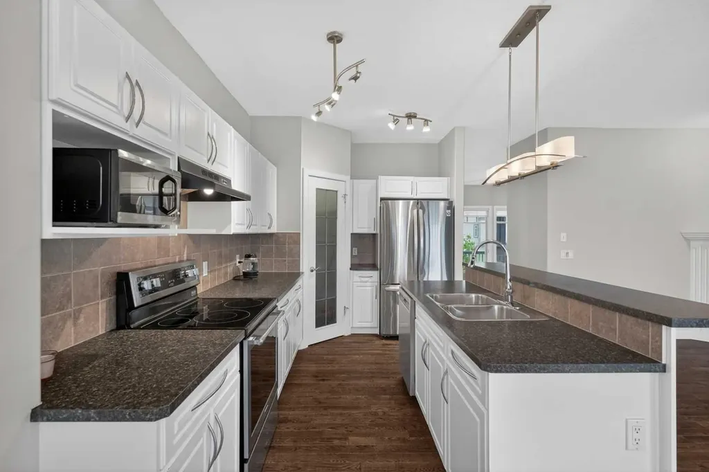 103 Bridle Estates Mews SW Calgary AB T2A 6R1