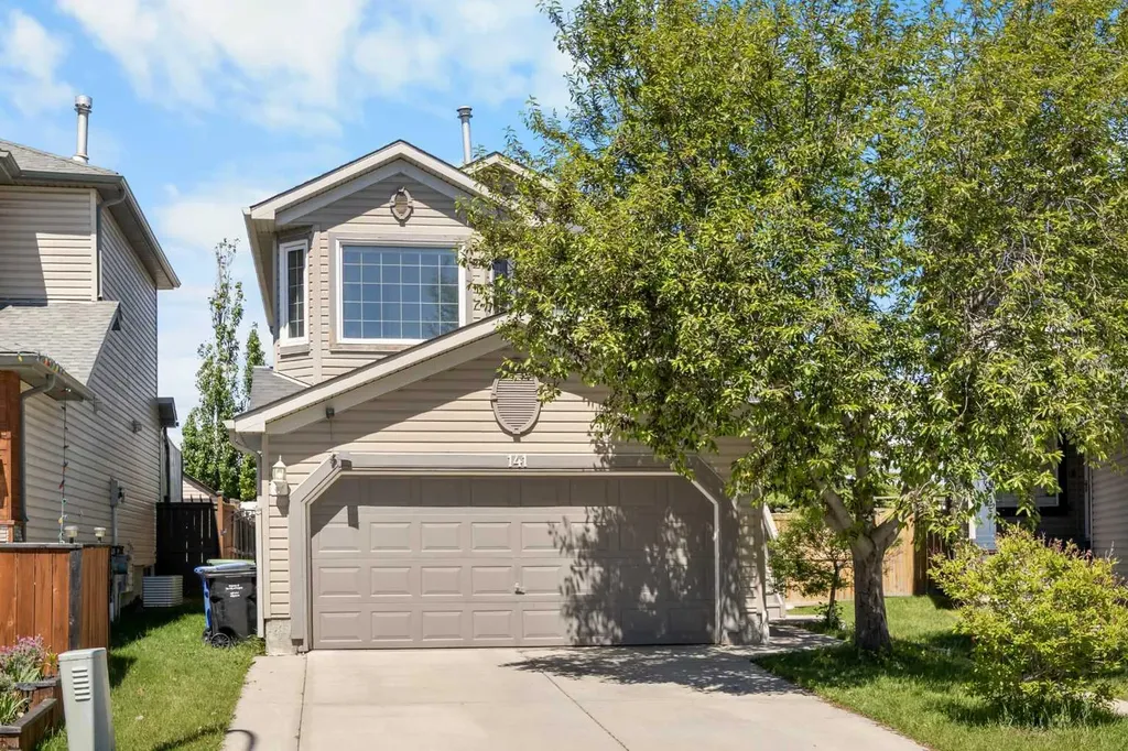 141 Citadel Bluff Close NW Calgary AB T3G 5E3