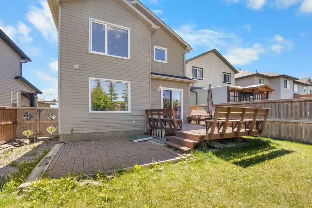 141 Citadel Bluff Close NW Calgary AB T3G 5E3