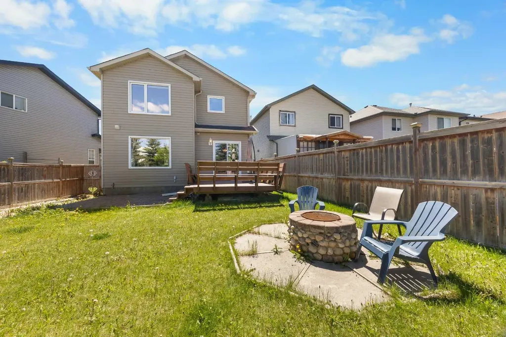 141 Citadel Bluff Close NW Calgary AB T3G 5E3