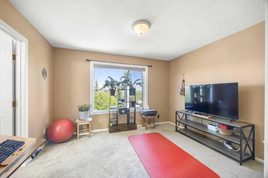 141 Citadel Bluff Close NW Calgary AB T3G 5E3