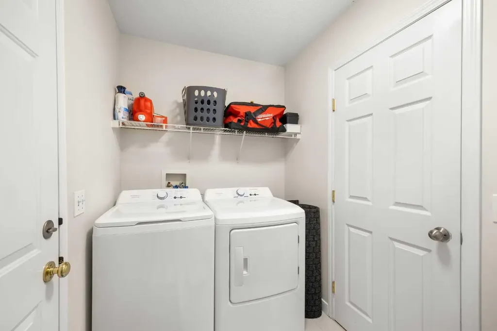 141 Citadel Bluff Close NW Calgary AB T3G 5E3