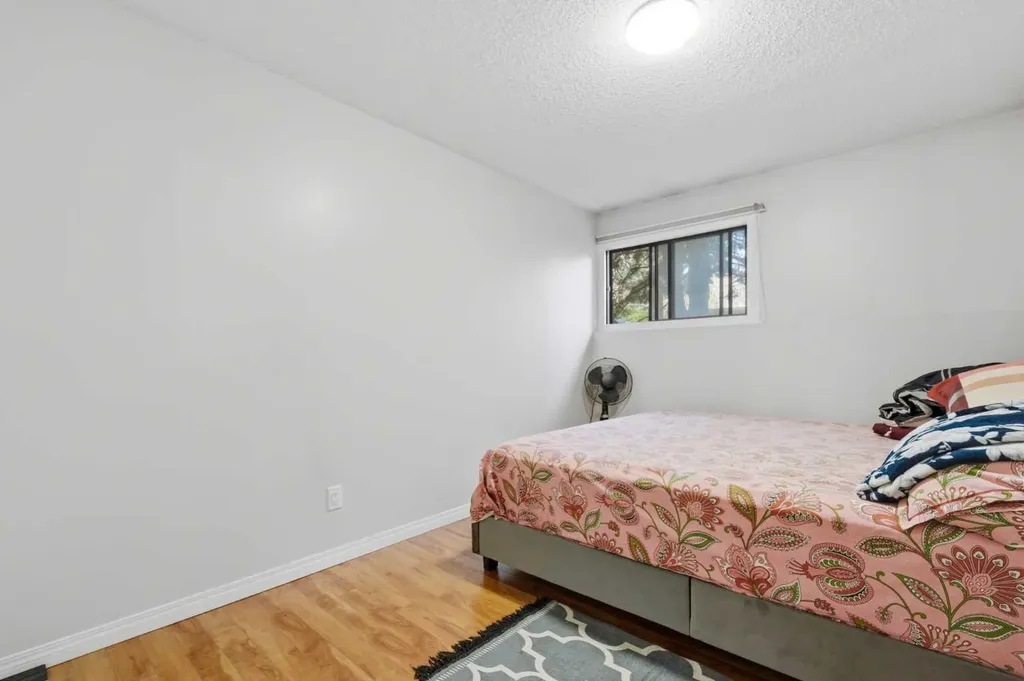 611 67 Avenue SW Calgary AB T2V 0M3