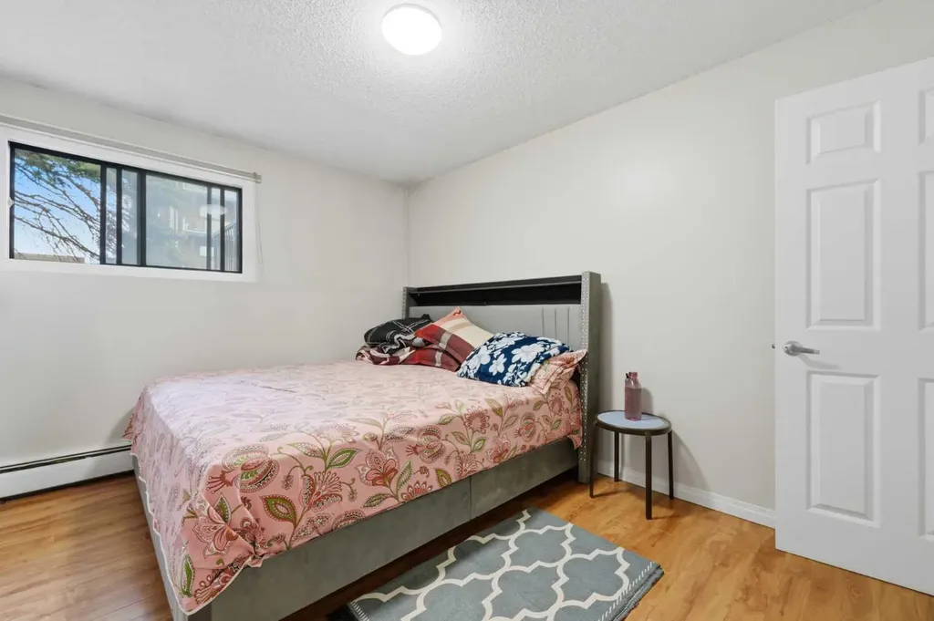 611 67 Avenue SW Calgary AB T2V 0M3