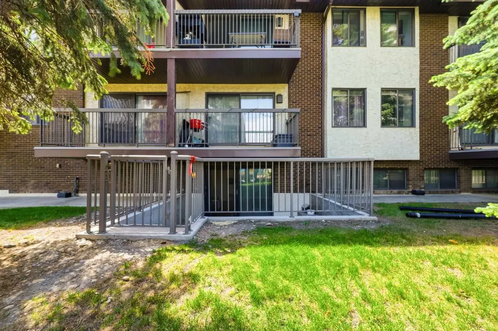 611 67 Avenue SW Calgary AB T2V 0M3