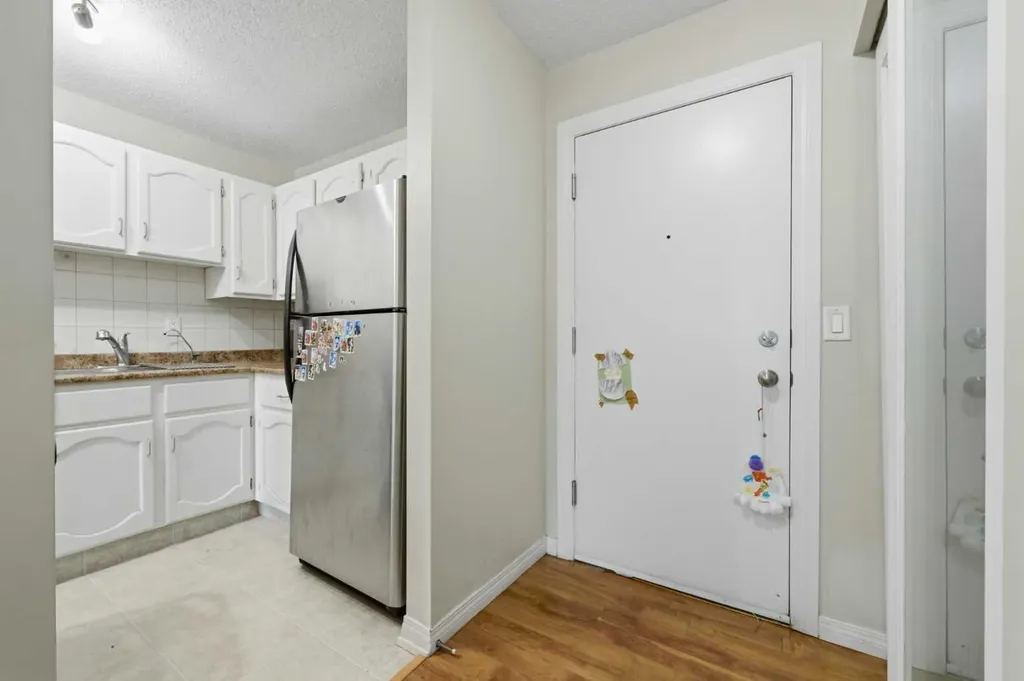 611 67 Avenue SW Calgary AB T2V 0M3