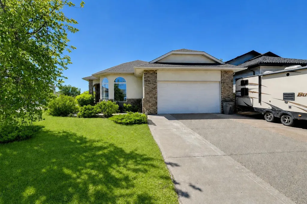 9009 128 Avenue Grande Prairie AB T8X 8C7