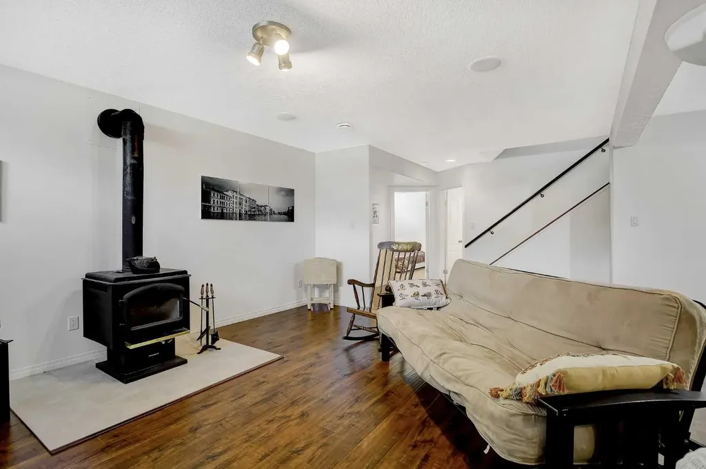 9009 128 Avenue Grande Prairie AB T8X 8C7