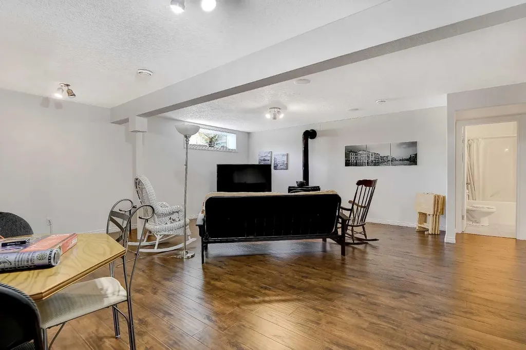 9009 128 Avenue Grande Prairie AB T8X 8C7