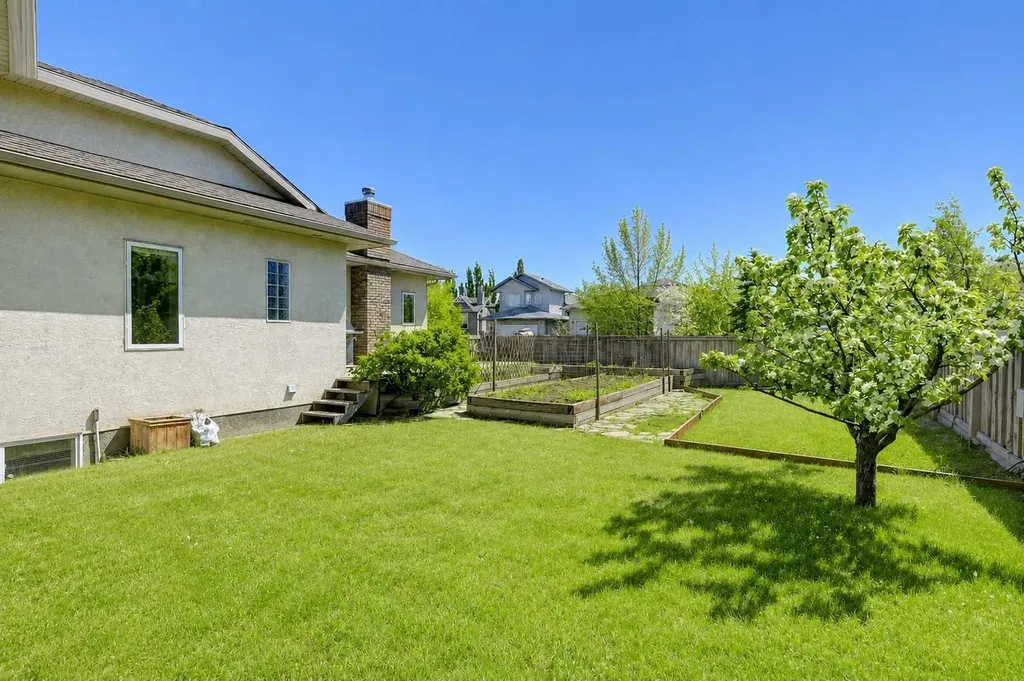 9009 128 Avenue Grande Prairie AB T8X 8C7