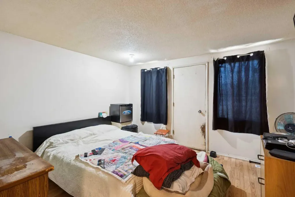 2030 39 Street SE Calgary AB T2B1A5