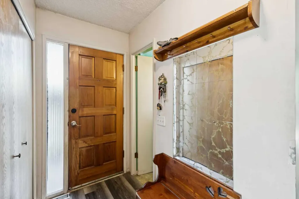 2030 39 Street SE Calgary AB T2B1A5