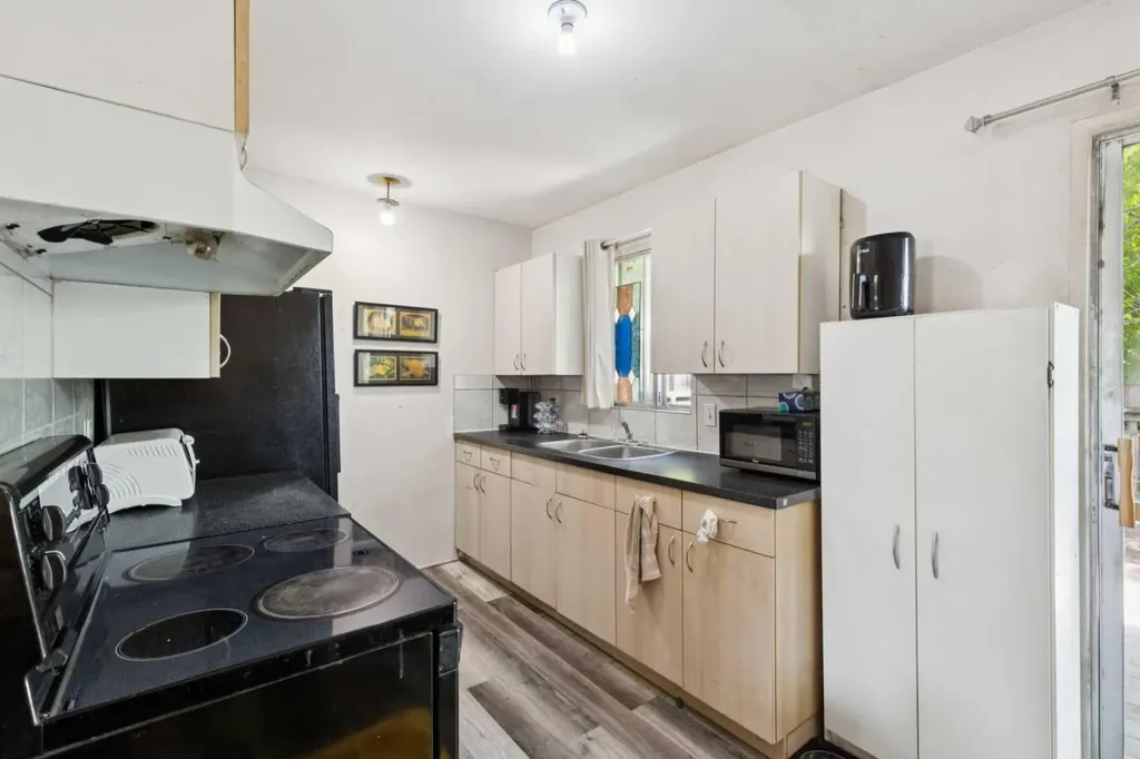 2030 39 Street SE Calgary AB T2B1A5