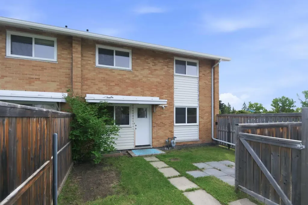 3907 39 Street Red Deer AB T4N 0M6