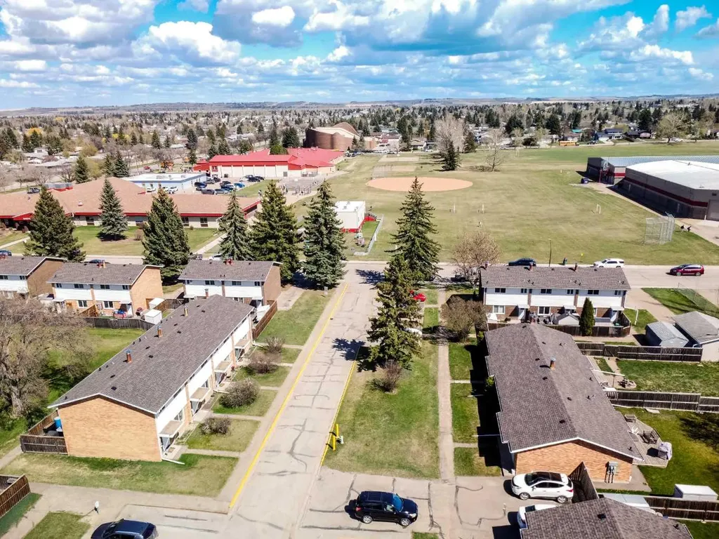 3907 39 Street Red Deer AB T4N 0M6