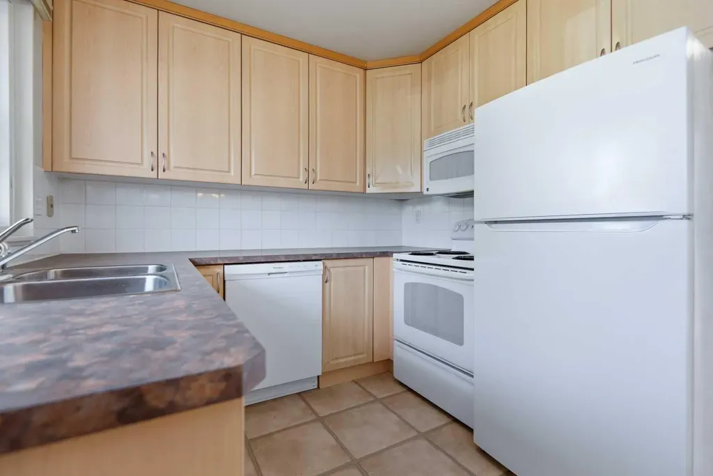 3907 39 Street Red Deer AB T4N 0M6