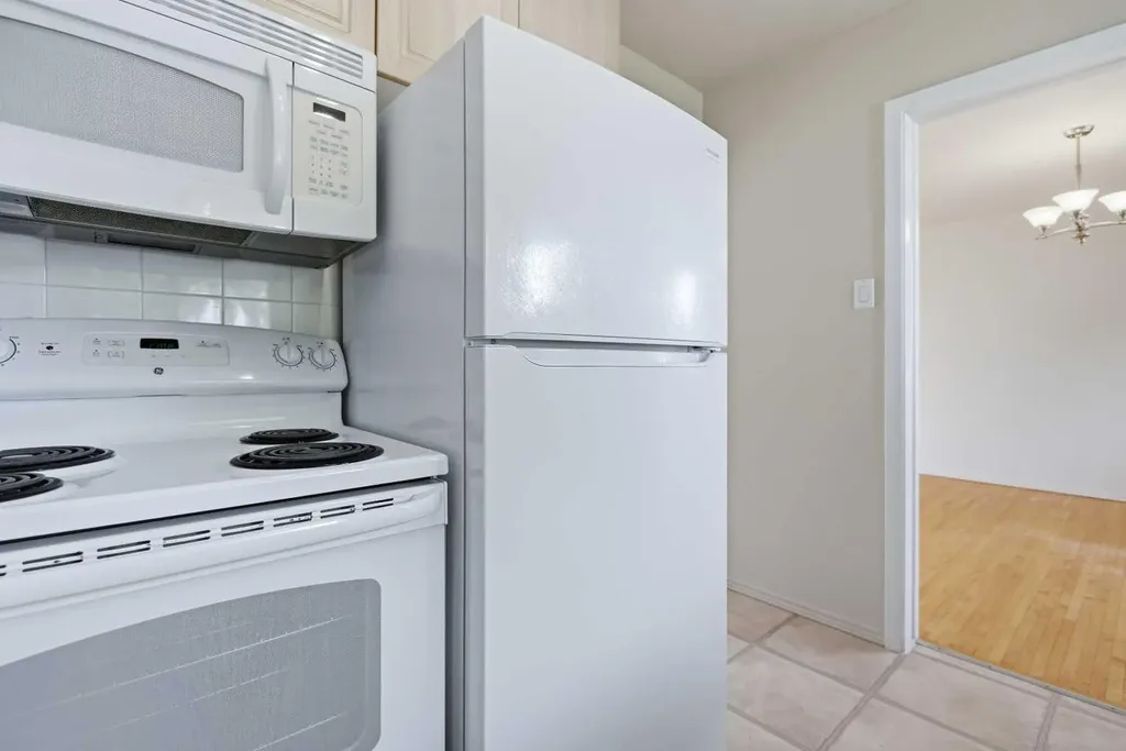 3907 39 Street Red Deer AB T4N 0M6