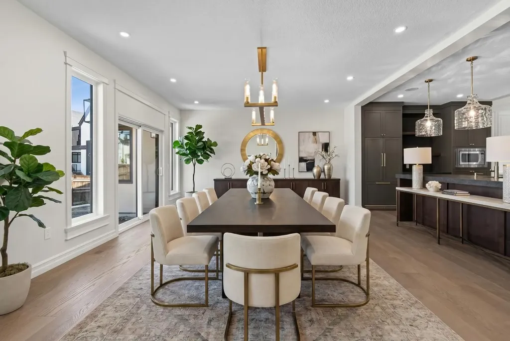32 Greenwich Mews NW Calgary AB T3B 6P9
