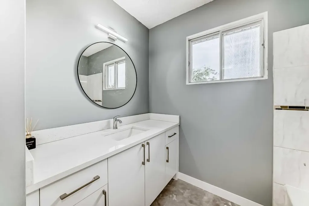 232 Marlborough Way NE Calgary AB T2A 6R9