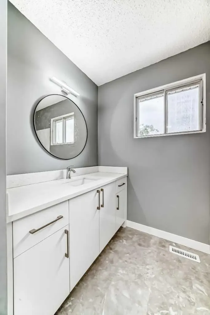 232 Marlborough Way NE Calgary AB T2A 6R9