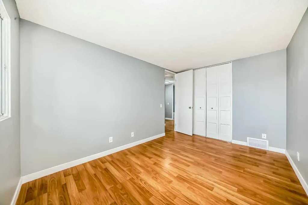 232 Marlborough Way NE Calgary AB T2A 6R9