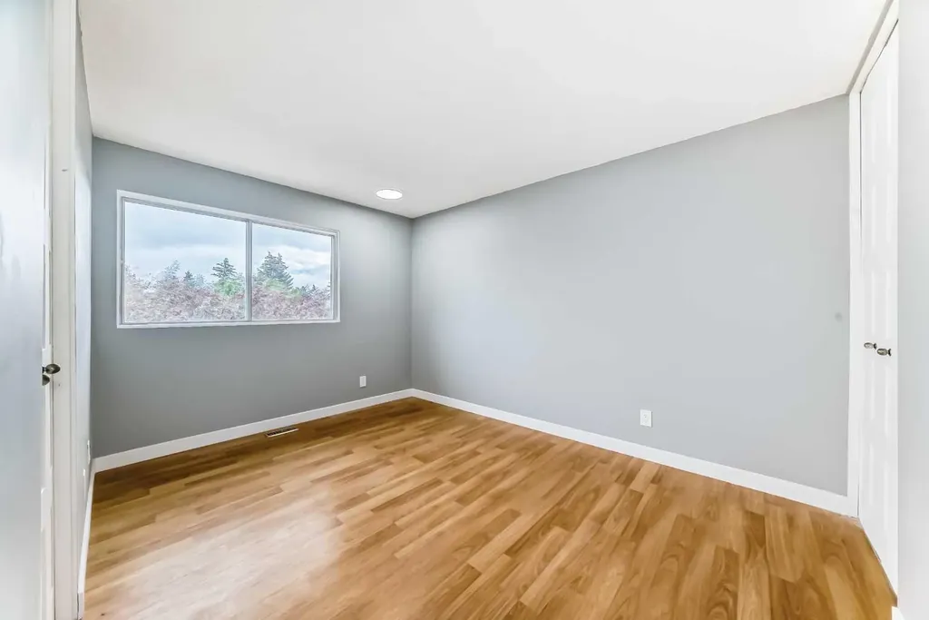232 Marlborough Way NE Calgary AB T2A 6R9