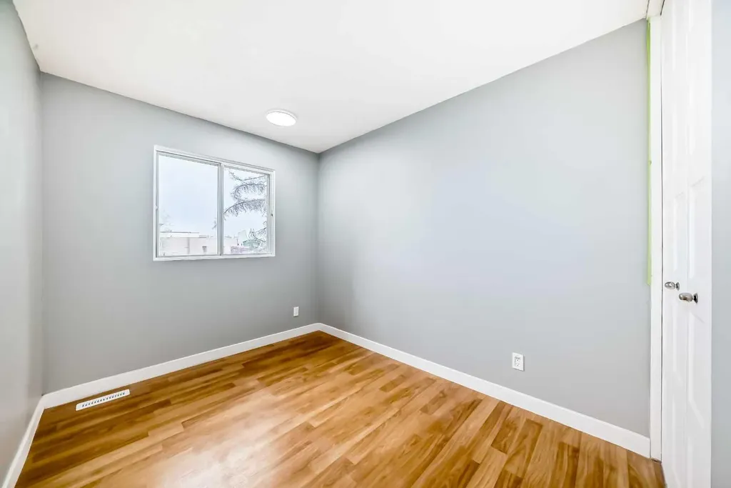 232 Marlborough Way NE Calgary AB T2A 6R9