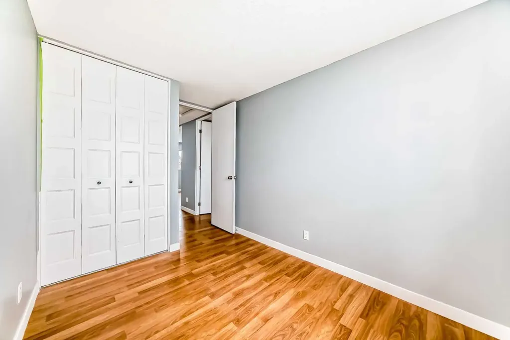 232 Marlborough Way NE Calgary AB T2A 6R9