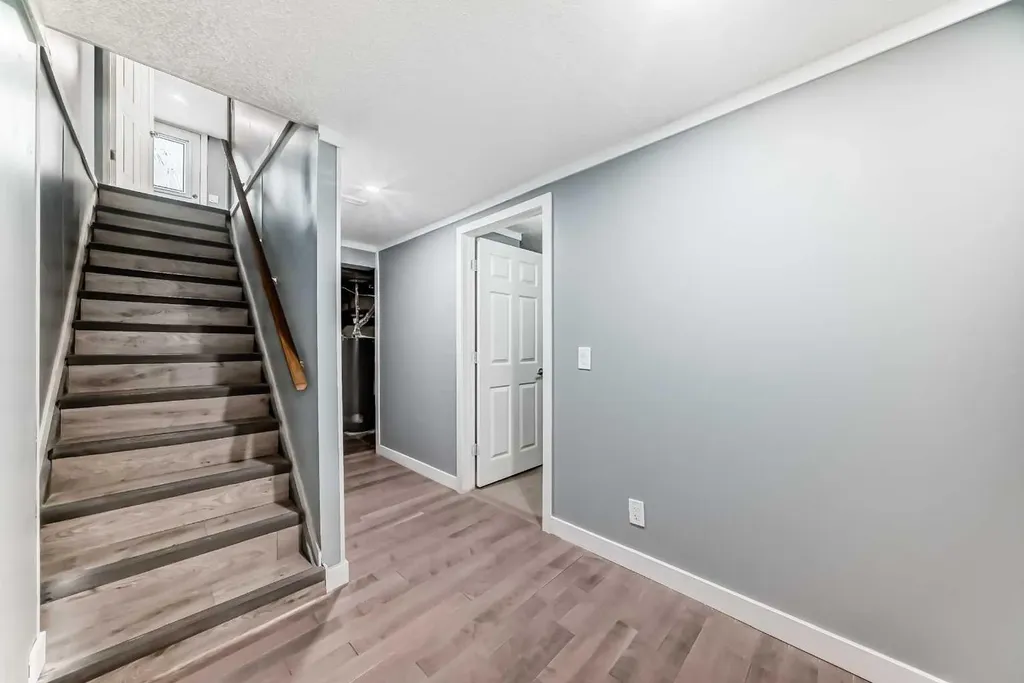 232 Marlborough Way NE Calgary AB T2A 6R9
