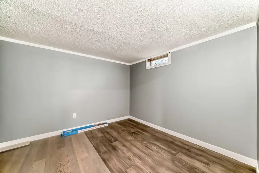 232 Marlborough Way NE Calgary AB T2A 6R9