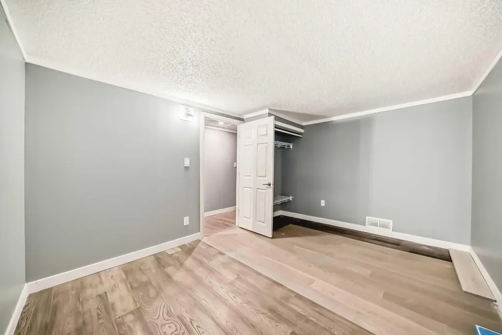232 Marlborough Way NE Calgary AB T2A 6R9