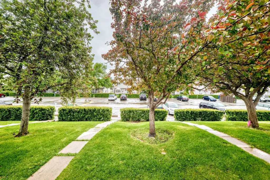 232 Marlborough Way NE Calgary AB T2A 6R9